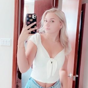 Meet your Posher, Faith